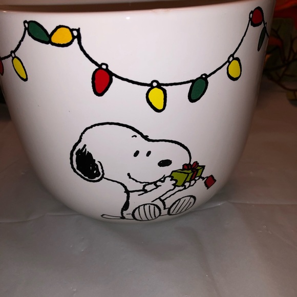 Peanuts Holiday Peanuts Holiday Snoopy With Presents Lights Bowl